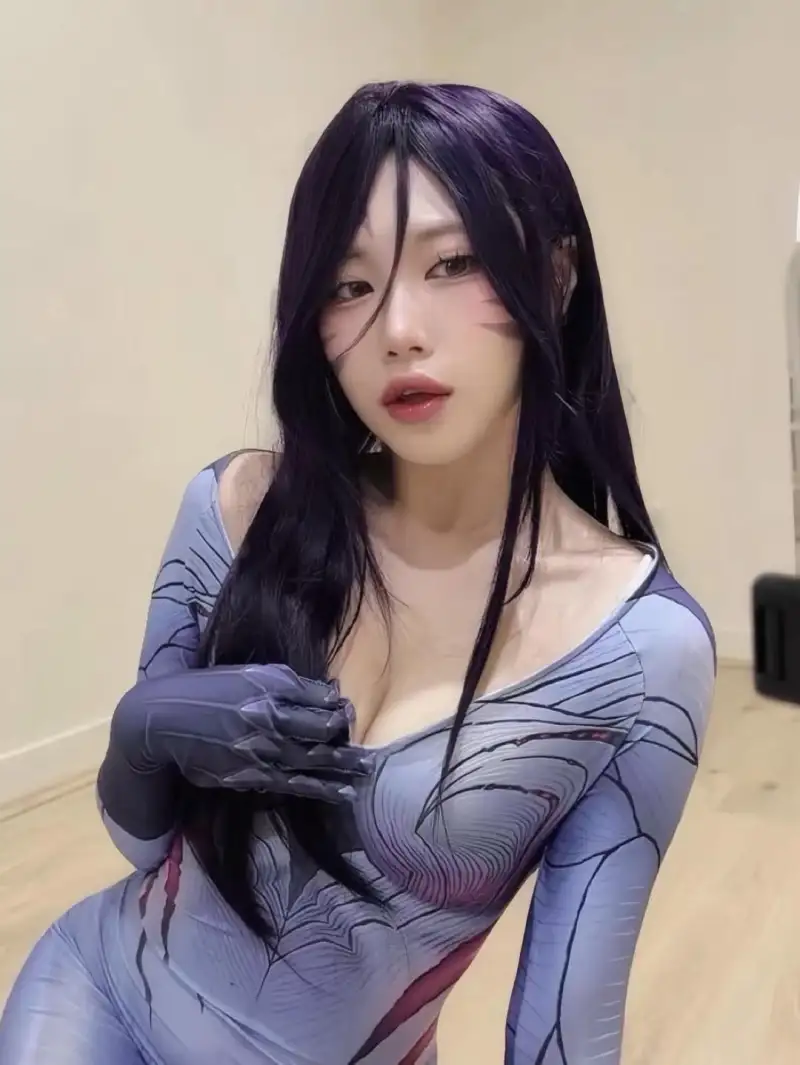 开云体育中国-卡莎cos:韩国MSI是吧,那先研究一下韩服